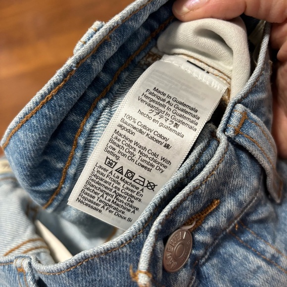 Madewell Relaxed Denim Side Slit Cutoff Medium Wash Distressed Jean  Shorts NWT - Picture 7 of 8